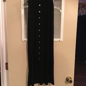 Ronni Nicole straight black long skirt. Medium